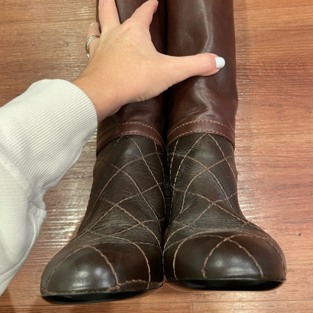 ❌SOLD❌ CHANEL Brown Boots - Picture 14 of 16